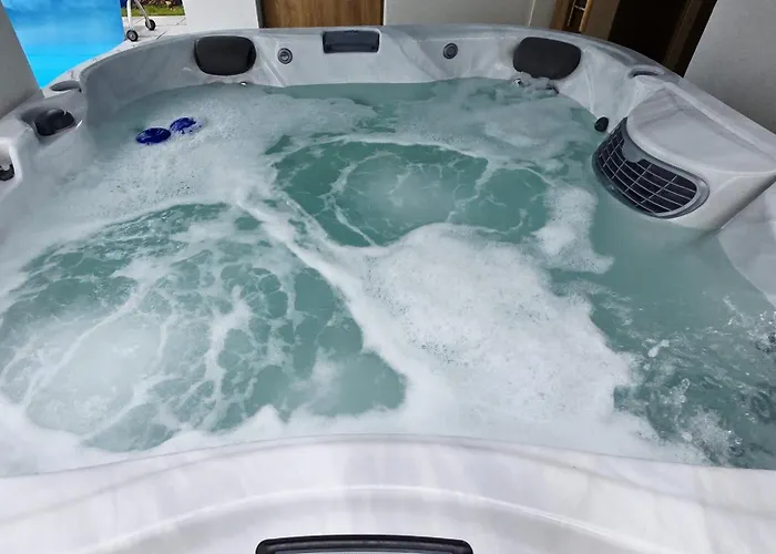 Baltycka Oaza Luxury Basen, Sauna, Jacuzzi Lägenhet Jastrzębia Góra